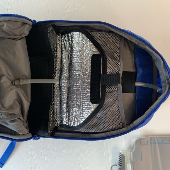 Hydro Flask Down Shift Backpack -14 Liter Water Pocket Hydration Pack Blue - Picture 8 of 15